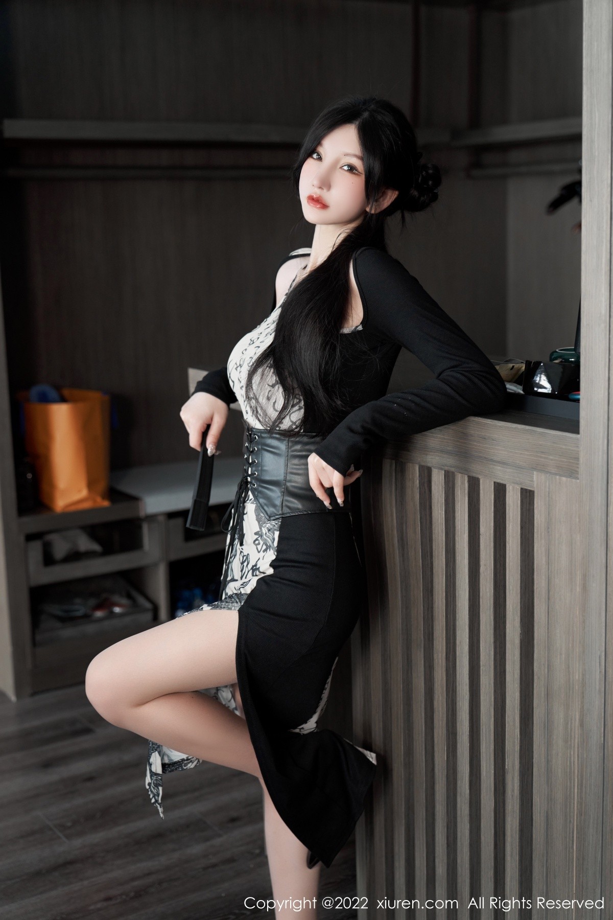[XiuRen秀人网]No.5623_女神周于希Sally性感拼色连衣裙配超薄开档肉丝绝美诱惑写真94P